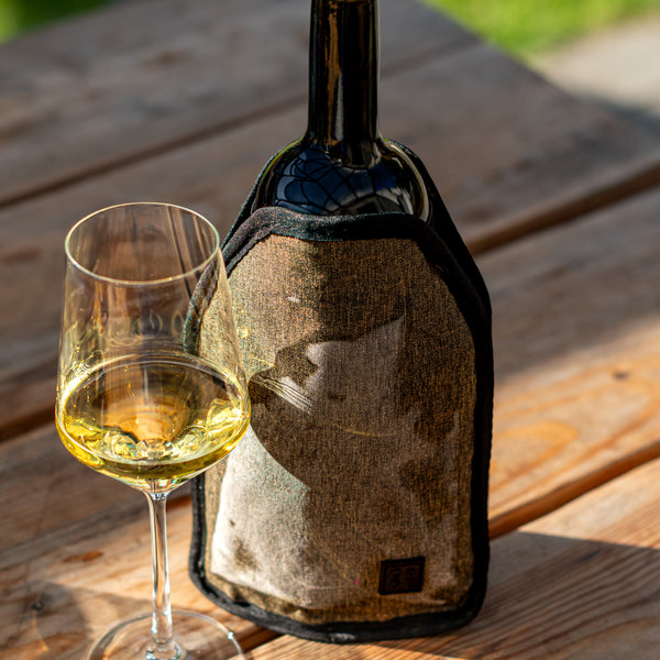 Why a Wine Cooler Sleeve Beats an Ice Bucket