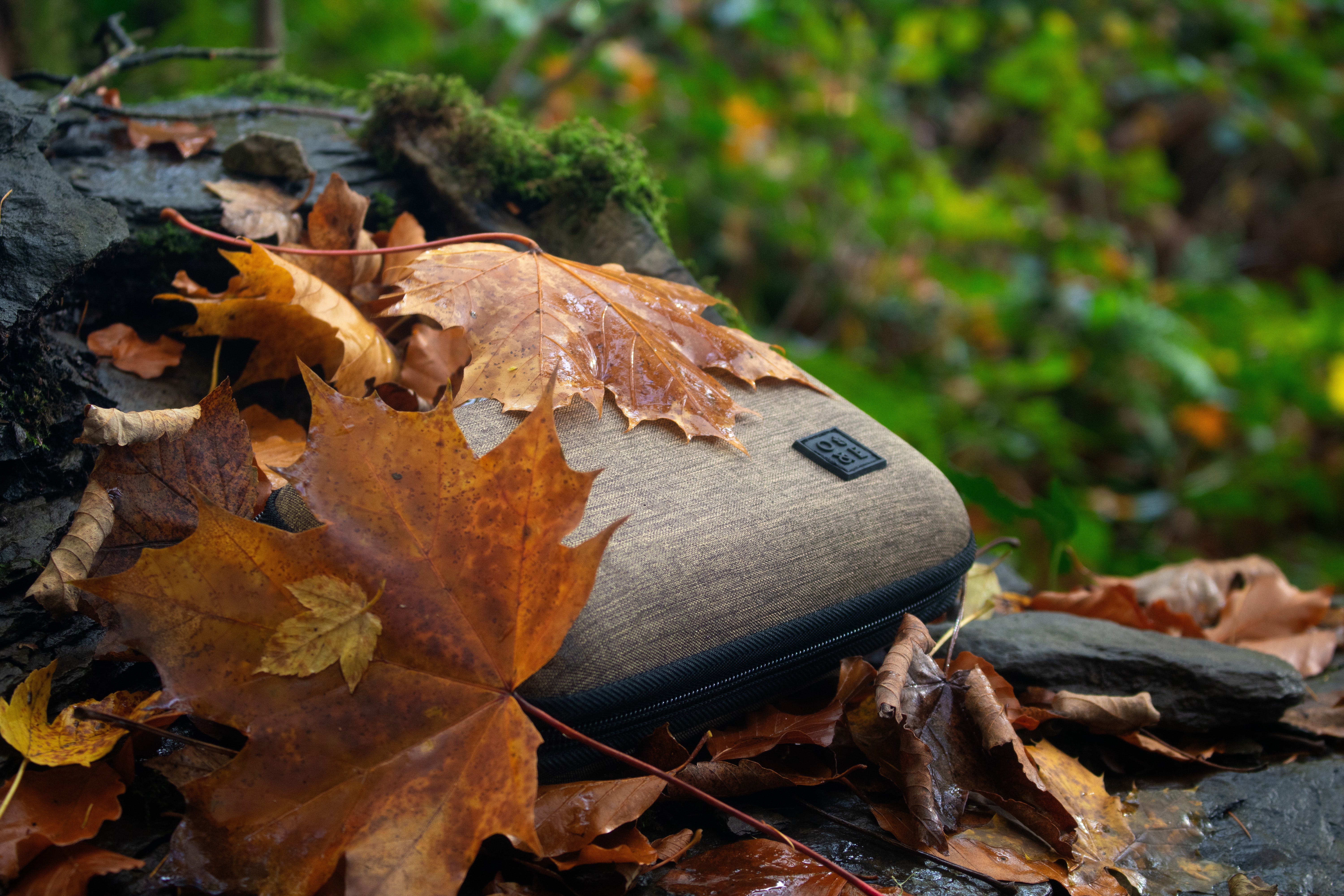 Compact whisky tasting kit with marker pen and travel pouch Whisky Travel Set – Flight Flask Traveller 