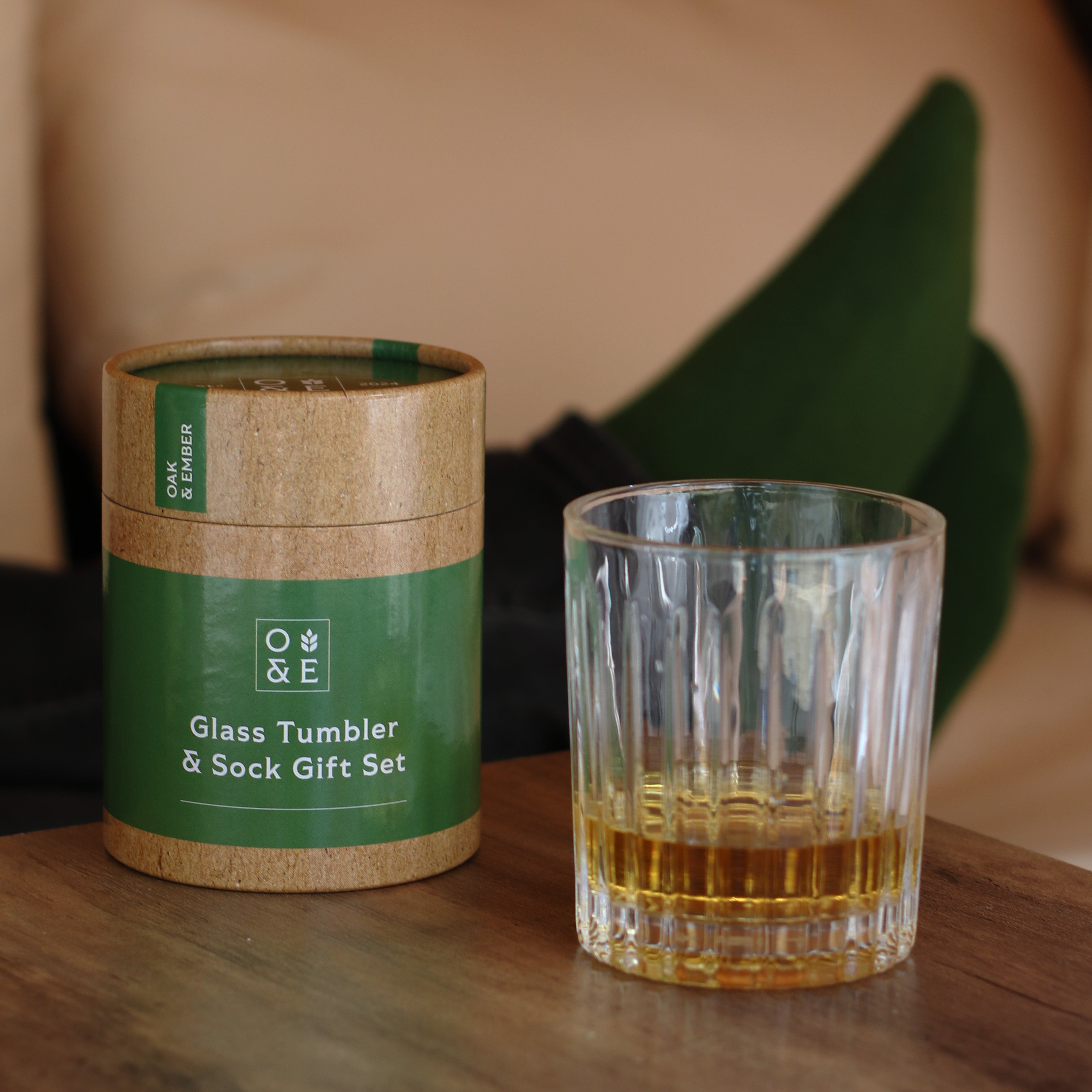 Whisky lover gift idea – tumbler and socks set